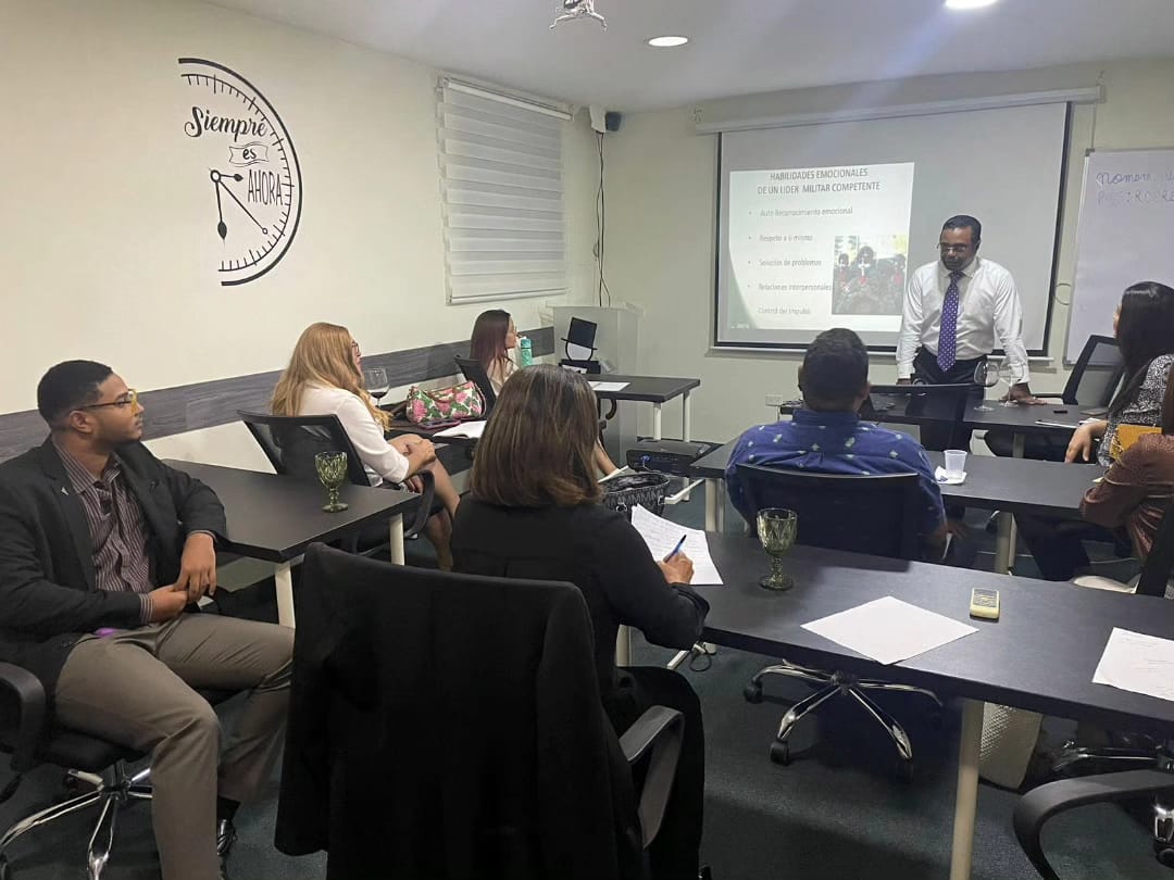 Equipo de Elite House se entrena en Inteligencia de Negocios